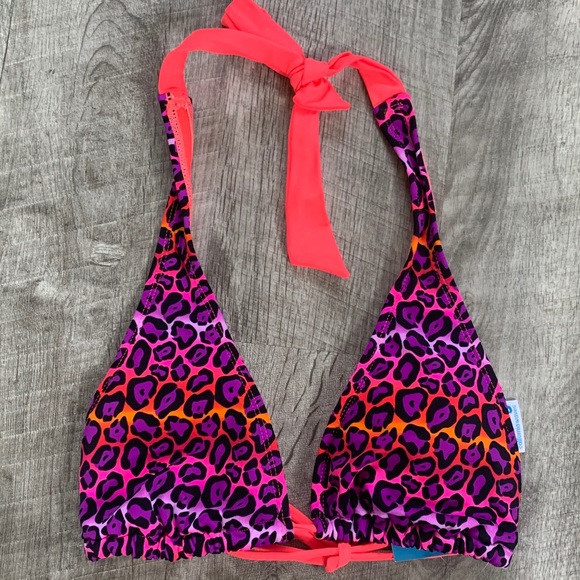 2/$25‼️NWT California Waves Cheetah Bikini Top - Picture 2 of 5
